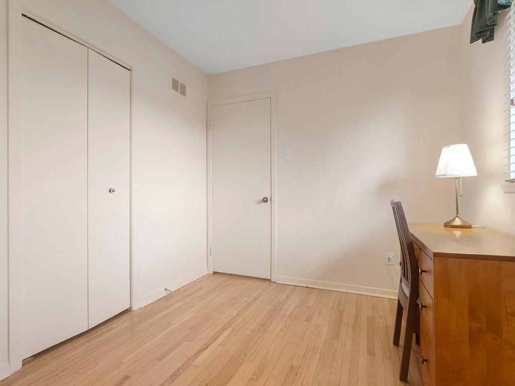 









4493


Rue Kingston

,
Pierrefonds-Roxboro (Montréal),




QC
H9A2T5

