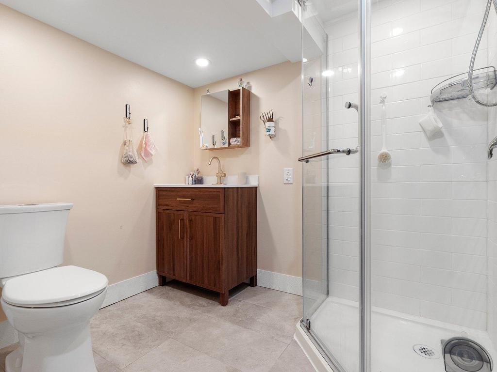









4493


Rue Kingston

,
Pierrefonds-Roxboro (Montréal),




QC
H9A2T5

