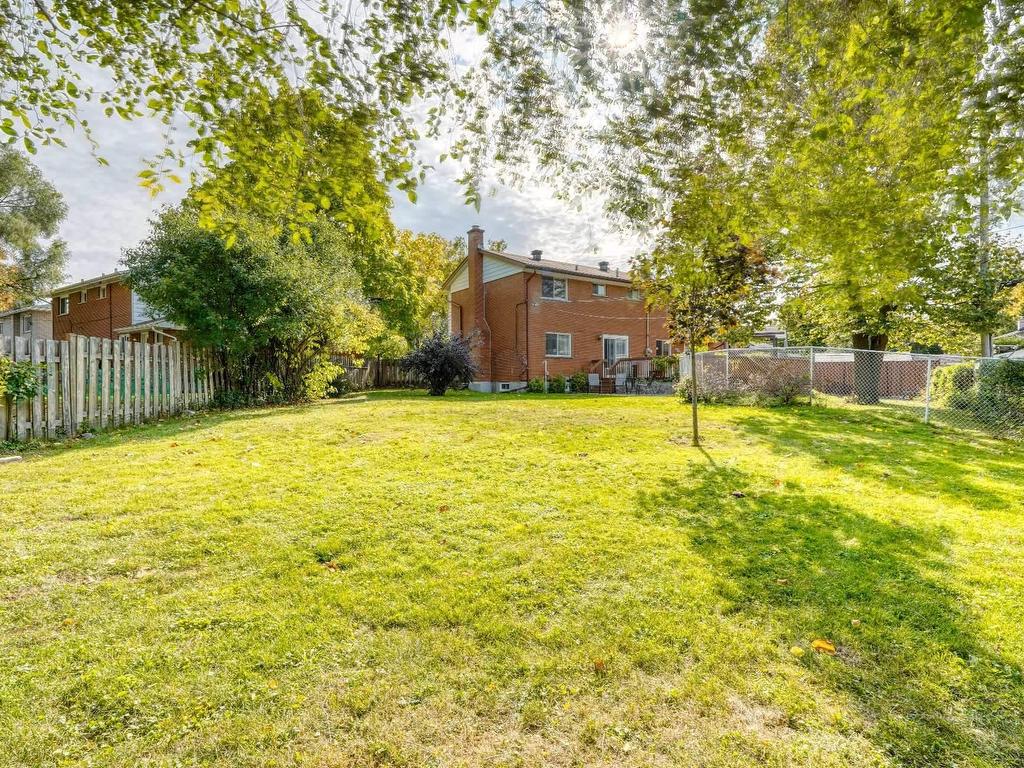 









4493


Rue Kingston

,
Pierrefonds-Roxboro (Montréal),




QC
H9A2T5

