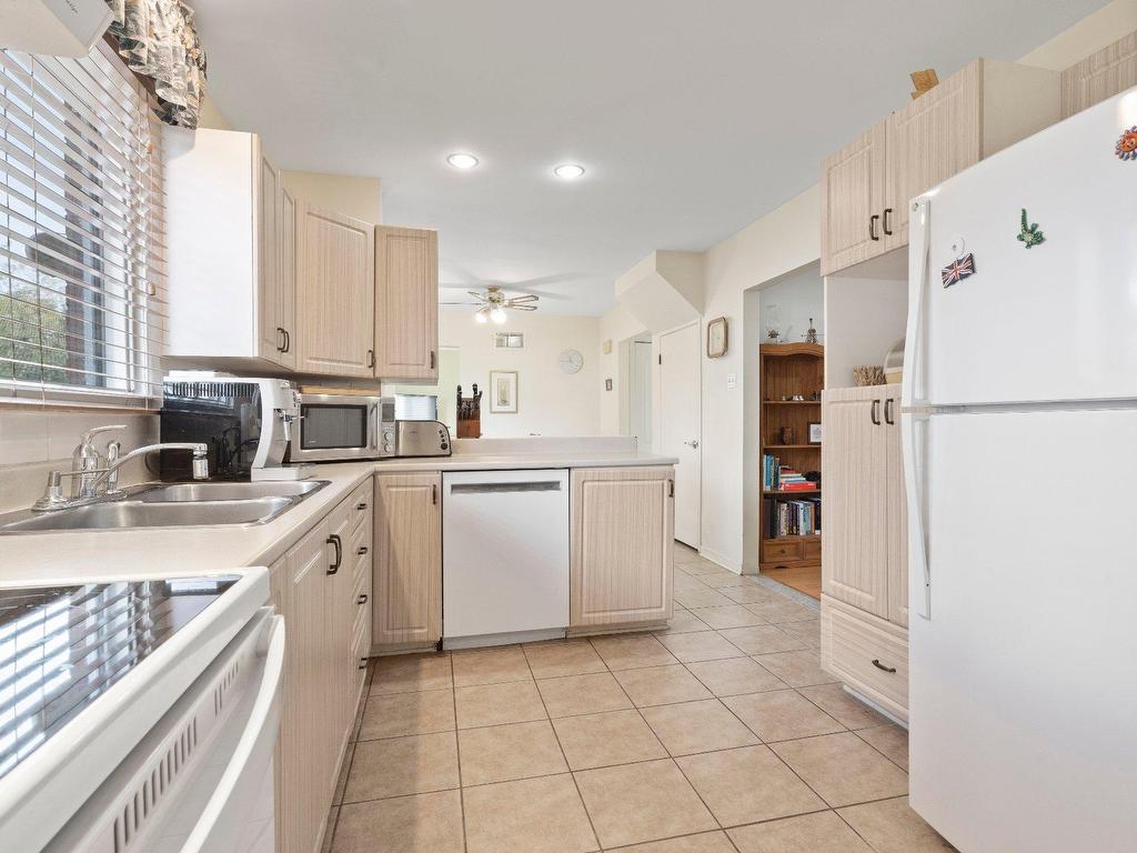 









4493


Rue Kingston

,
Pierrefonds-Roxboro (Montréal),




QC
H9A2T5

