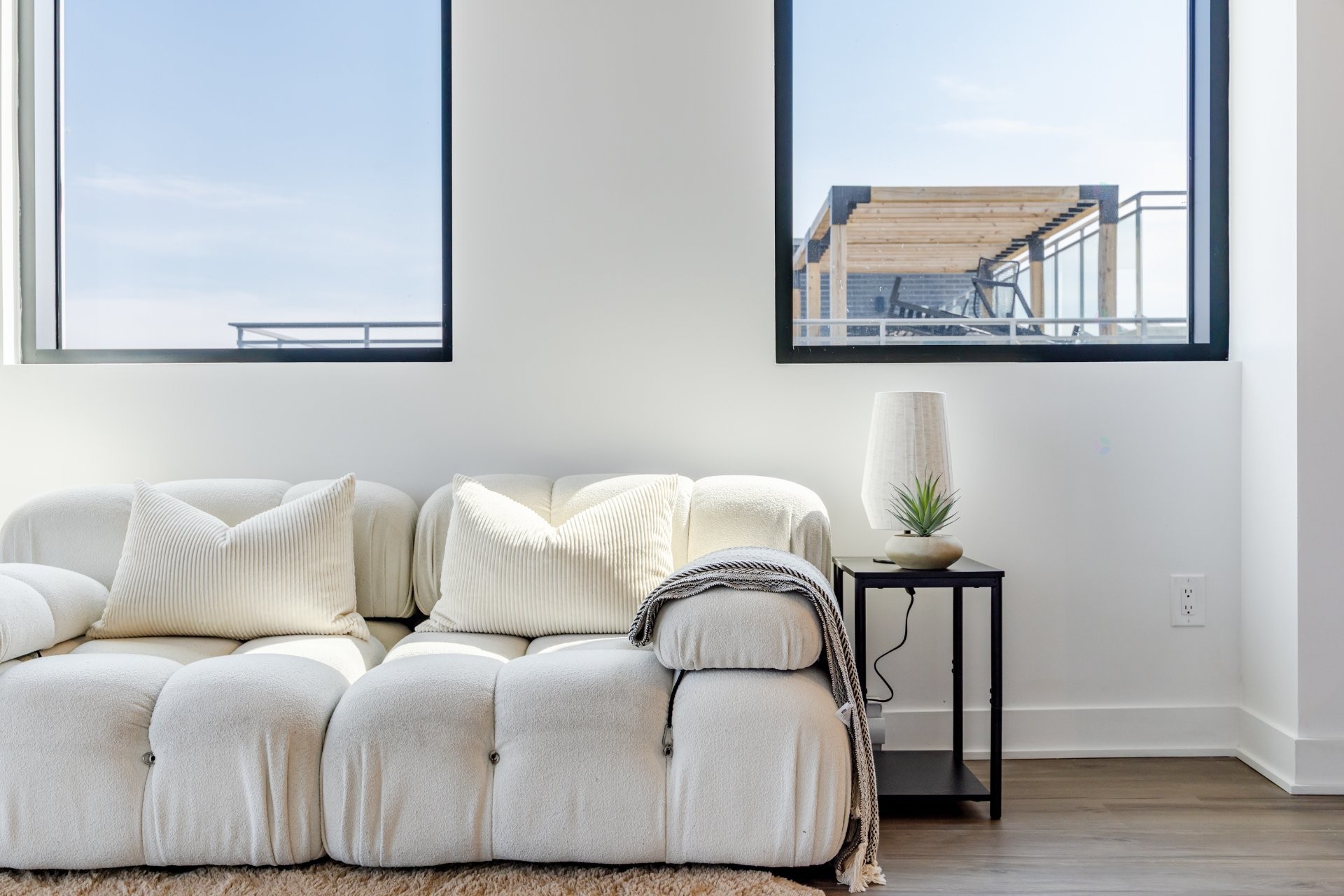 









2151


Rue Léger

, 1110,
Montréal (LaSalle),




QC
H8N0J3

