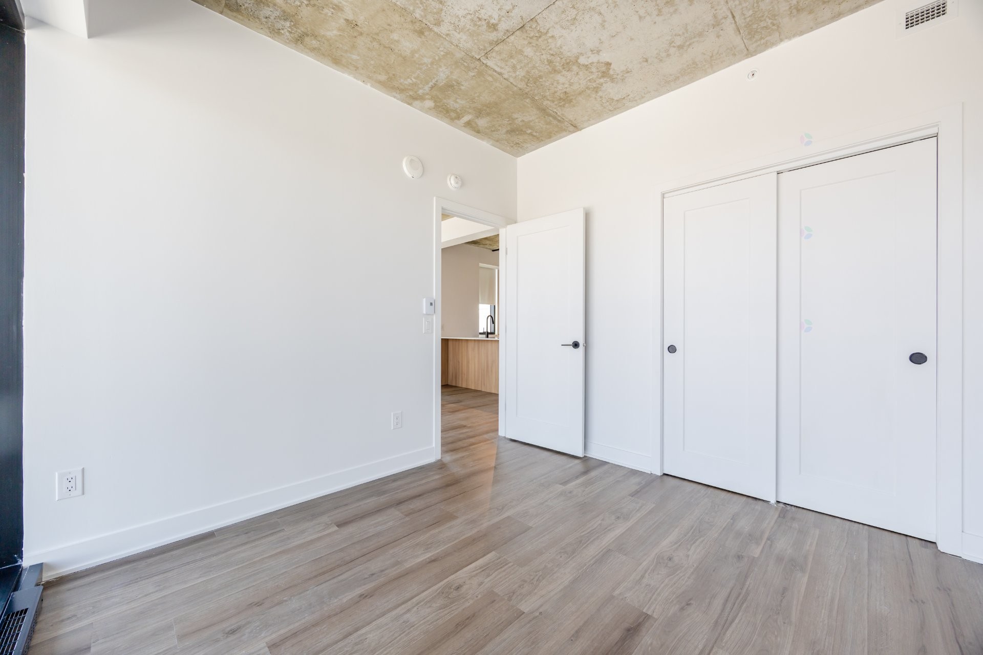 









2151


Rue Léger

, 1110,
Montréal (LaSalle),




QC
H8N0J3

