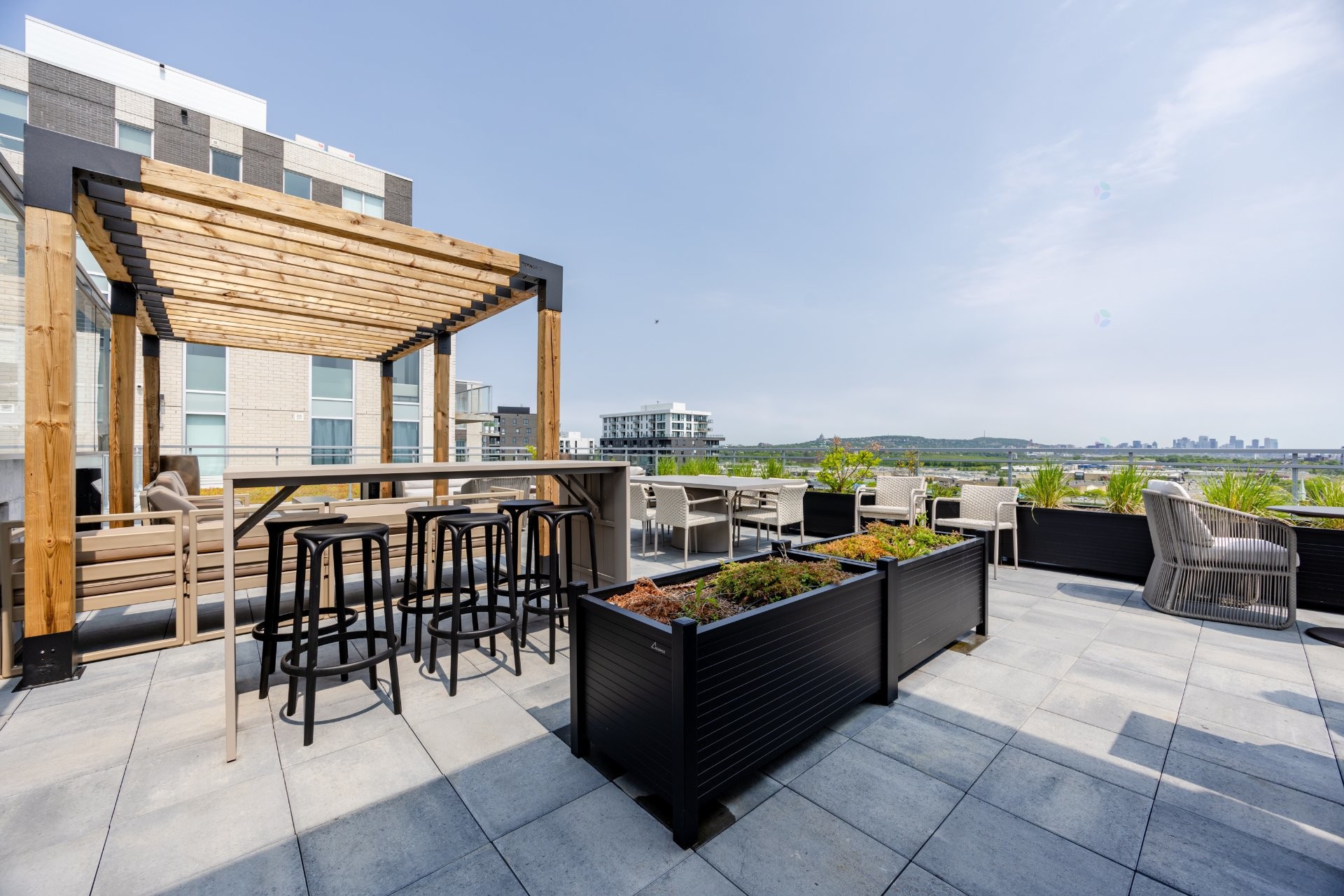 









2151


Rue Léger

, 1110,
Montréal (LaSalle),




QC
H8N0J3

