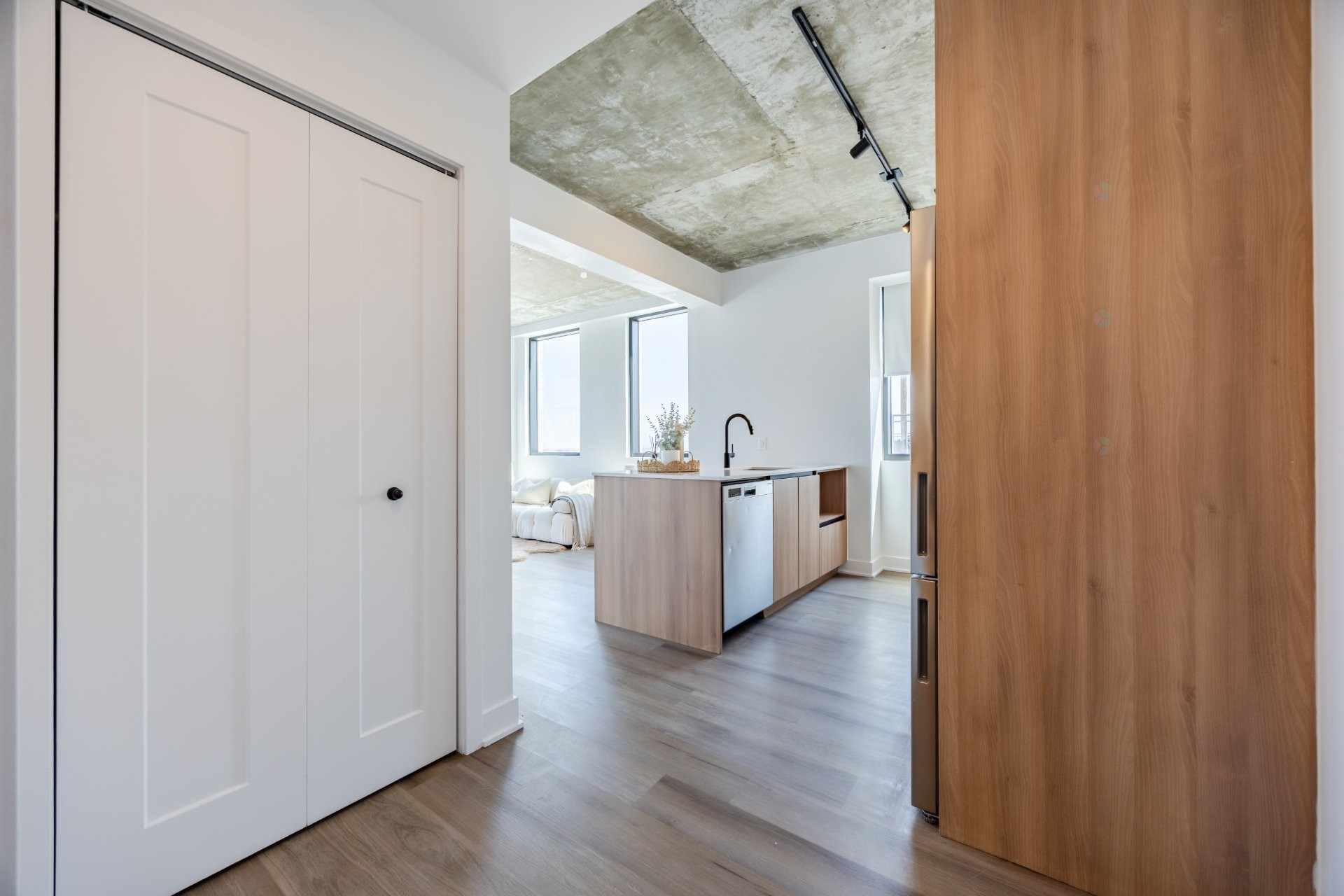 









2151


Rue Léger

, 1110,
Montréal (LaSalle),




QC
H8N0J3

