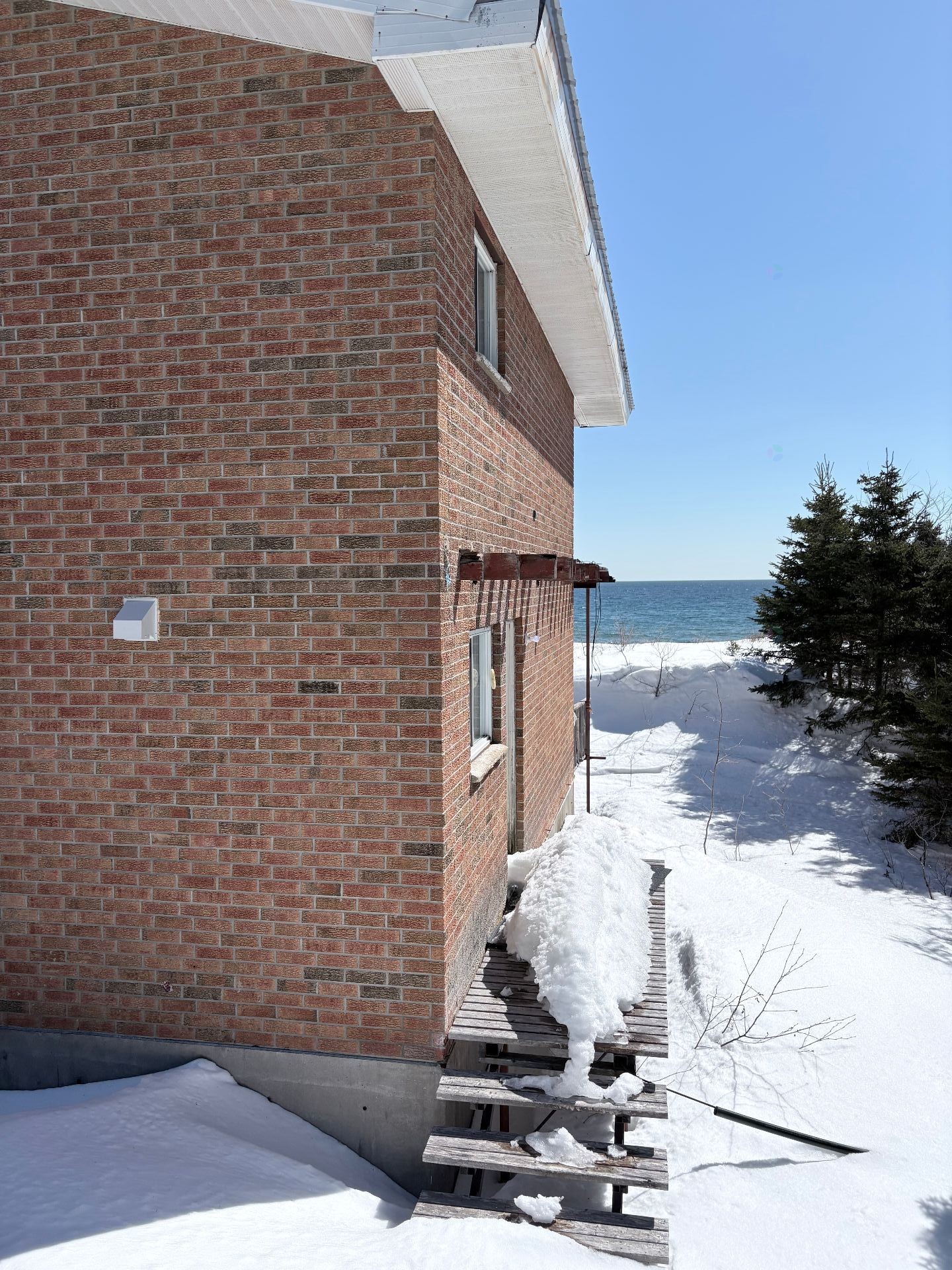 









605


Rue de la Mer

,
Sept-Îles,




QC
G0G2B0

