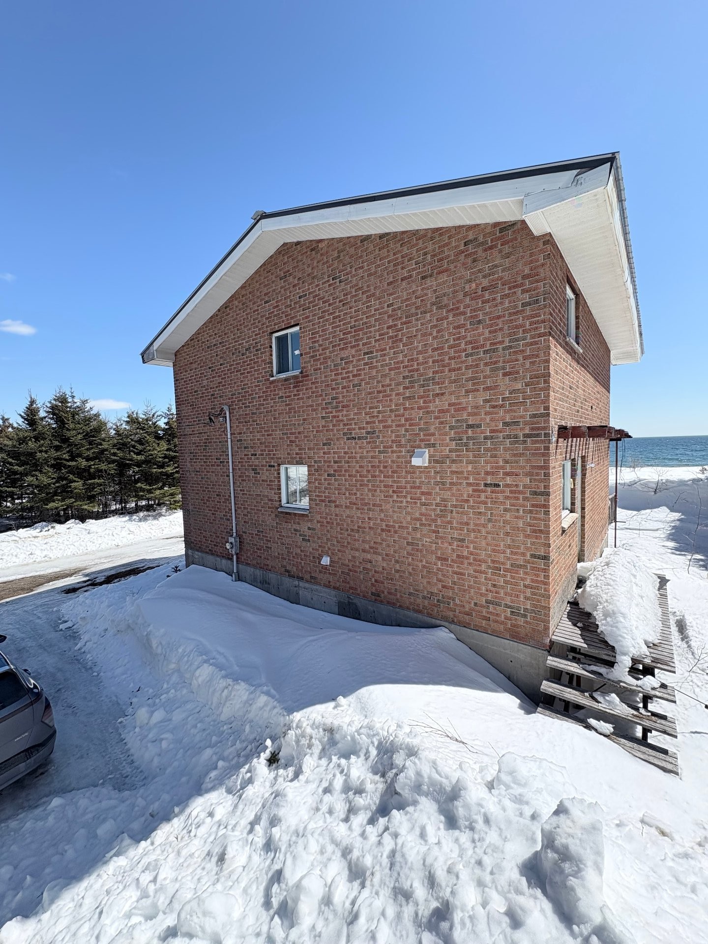 









605


Rue de la Mer

,
Sept-Îles,




QC
G0G2B0

