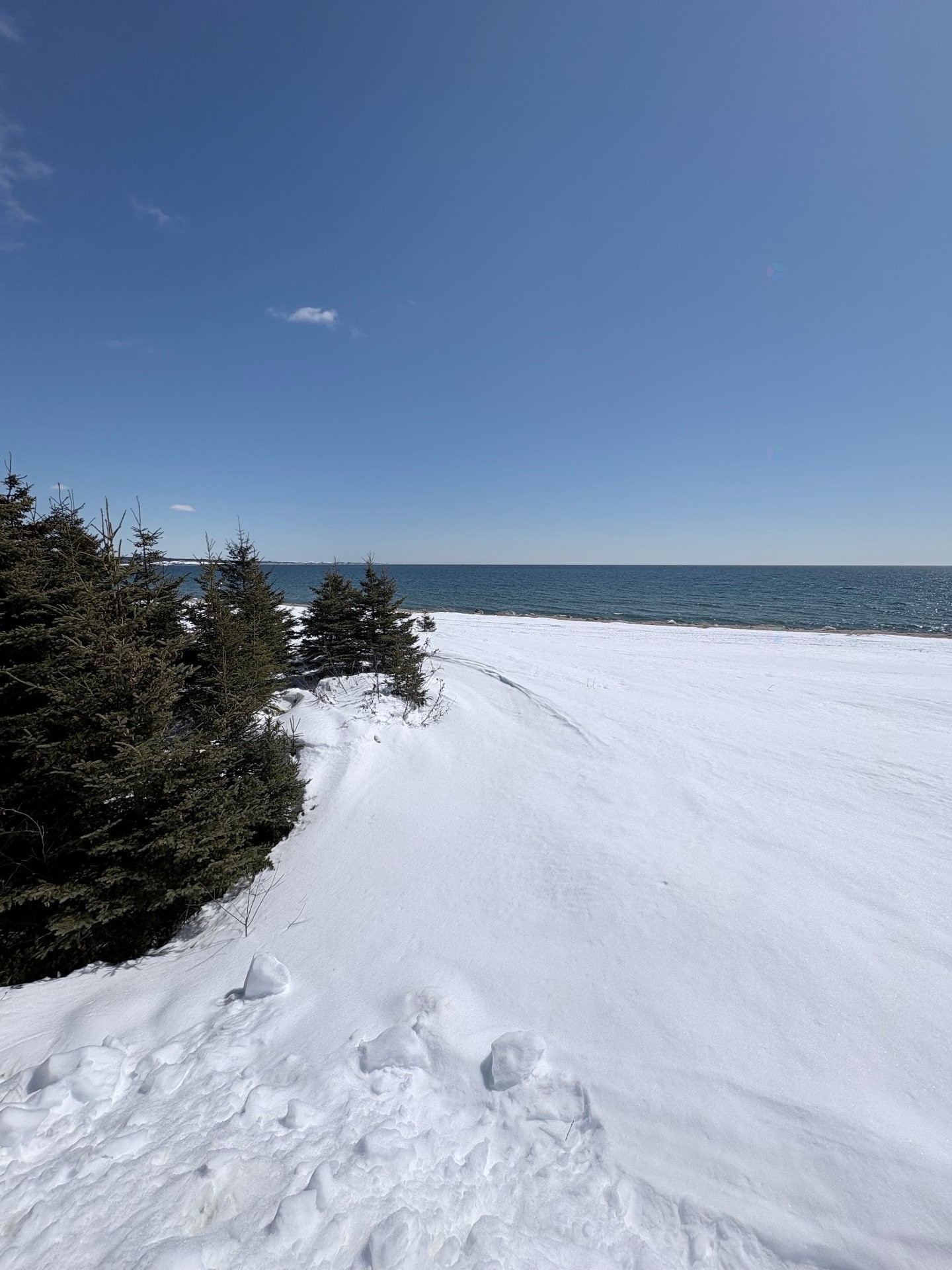 









605


Rue de la Mer

,
Sept-Îles,




QC
G0G2B0

