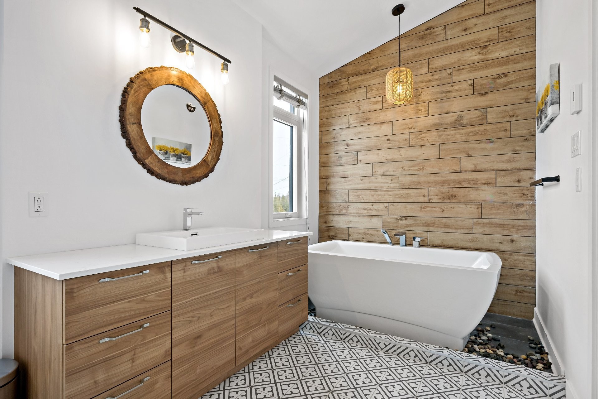 









1713


Ch. du Lac-Amico

,
Sainte-Lucie-des-Laurentides,




QC
J0T2J0

