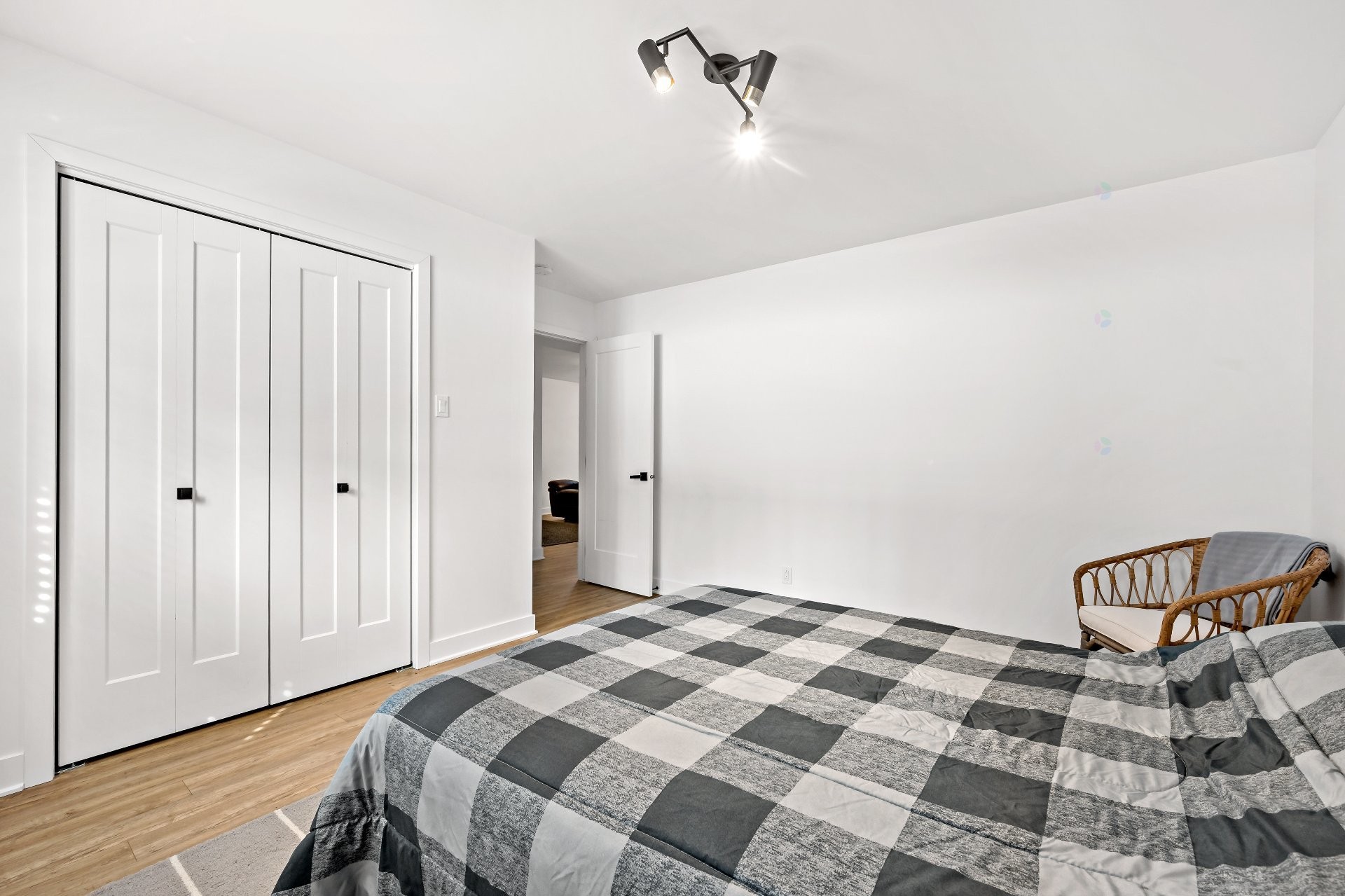 









1713


Ch. du Lac-Amico

,
Sainte-Lucie-des-Laurentides,




QC
J0T2J0

