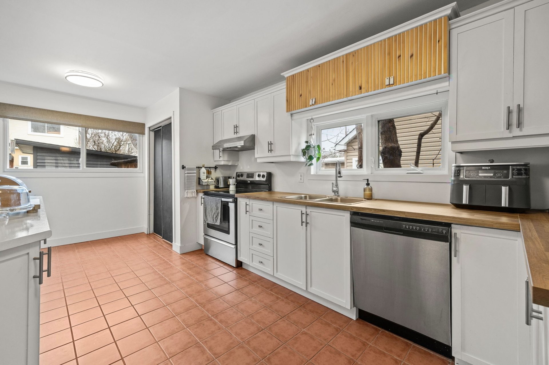 









112


Rue Fontaine

,
Gatineau (Hull),




QC
J8Y2C3

