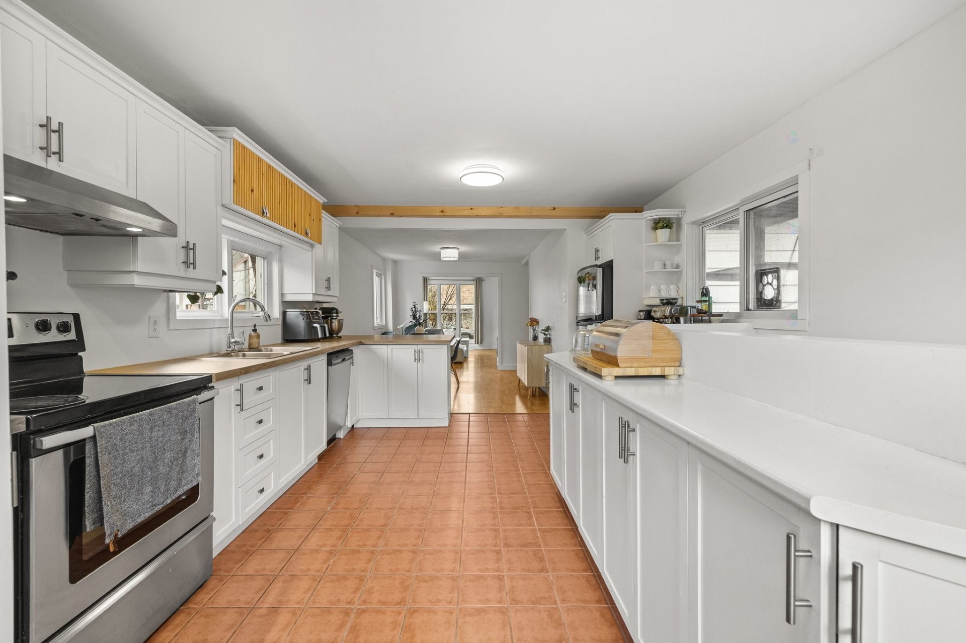 









112


Rue Fontaine

,
Gatineau (Hull),




QC
J8Y2C3

