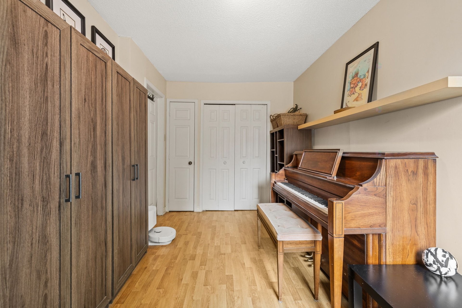 









112


Rue Fontaine

,
Gatineau (Hull),




QC
J8Y2C3

