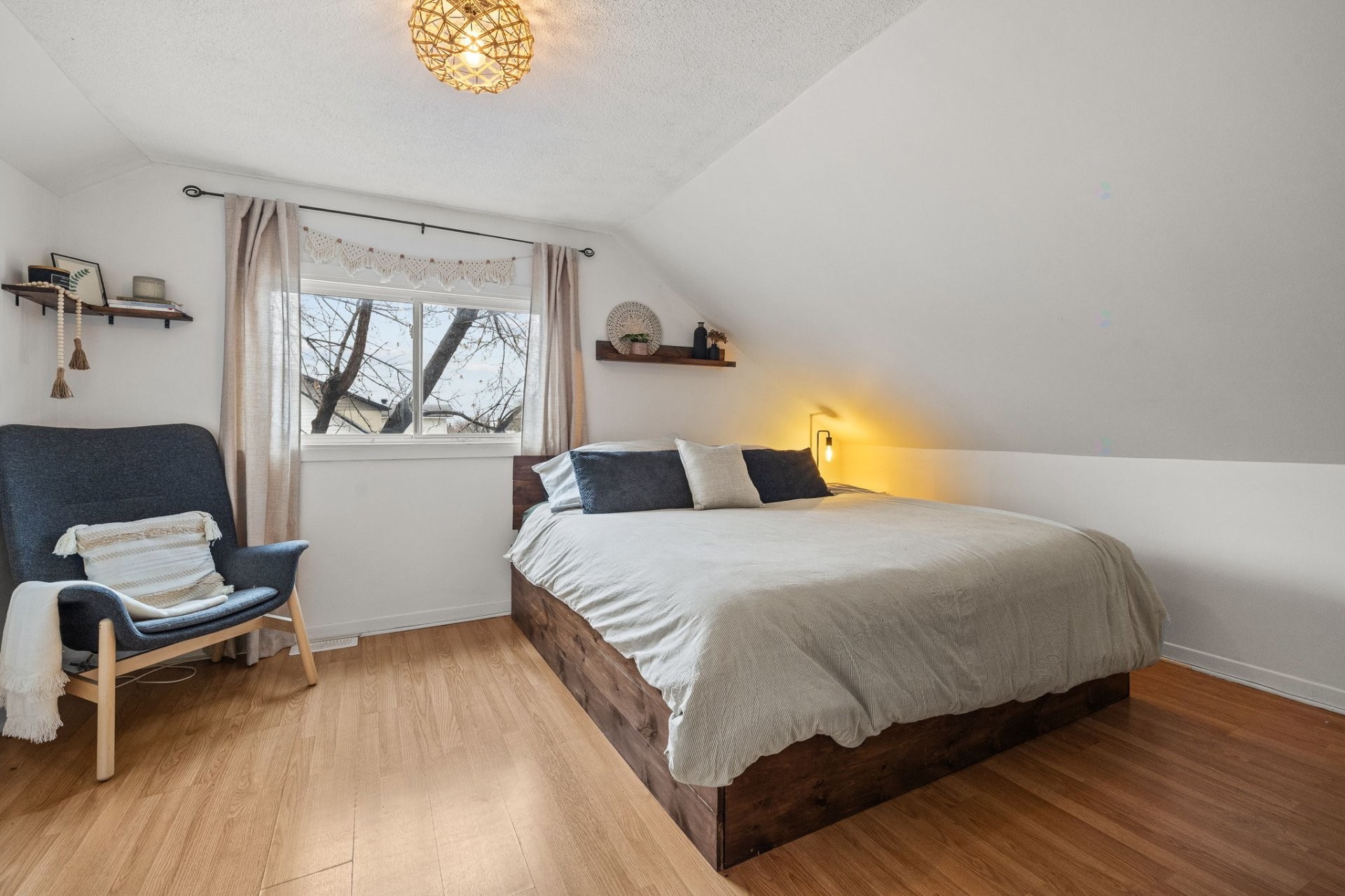 









112


Rue Fontaine

,
Gatineau (Hull),




QC
J8Y2C3

