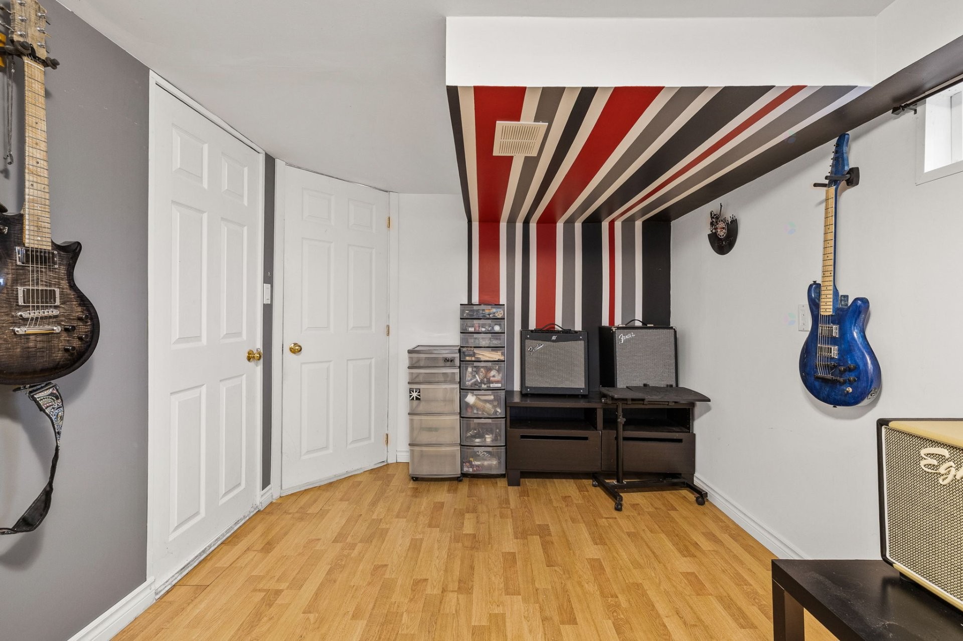 









112


Rue Fontaine

,
Gatineau (Hull),




QC
J8Y2C3

