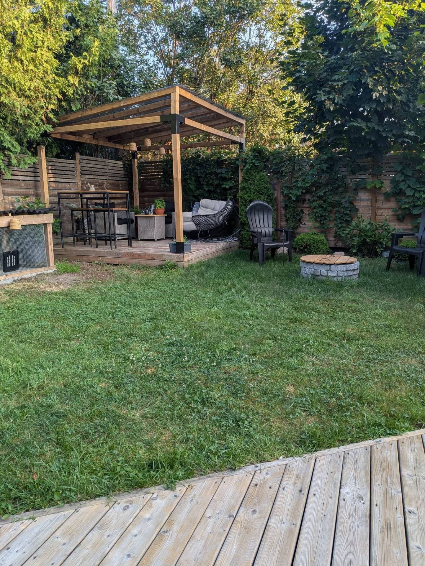 









112


Rue Fontaine

,
Gatineau (Hull),




QC
J8Y2C3


