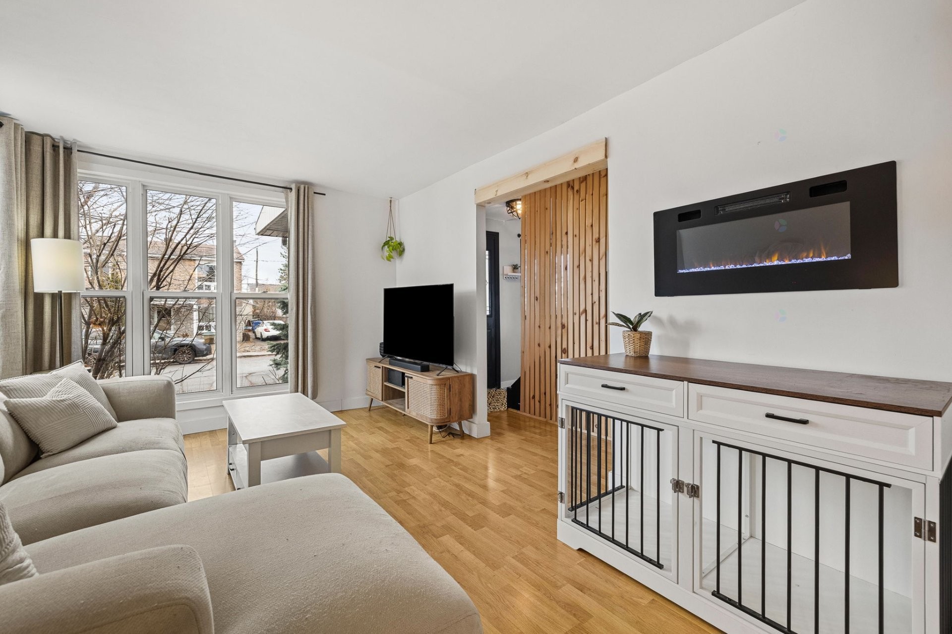 









112


Rue Fontaine

,
Gatineau (Hull),




QC
J8Y2C3

