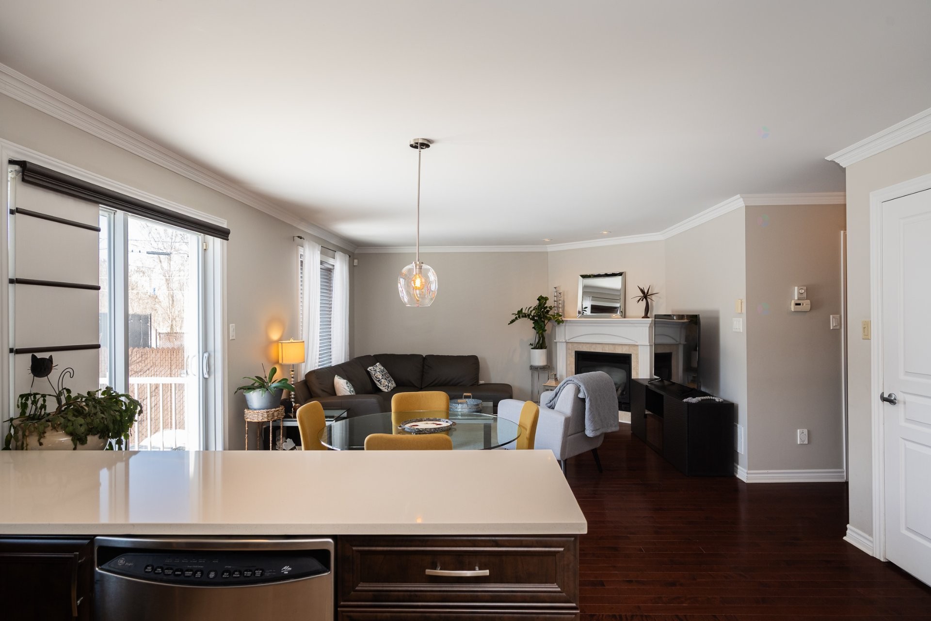 









4665


Rue Gaston-Chapleau

,
Laval (Chomedey),




QC
H7W0B5

