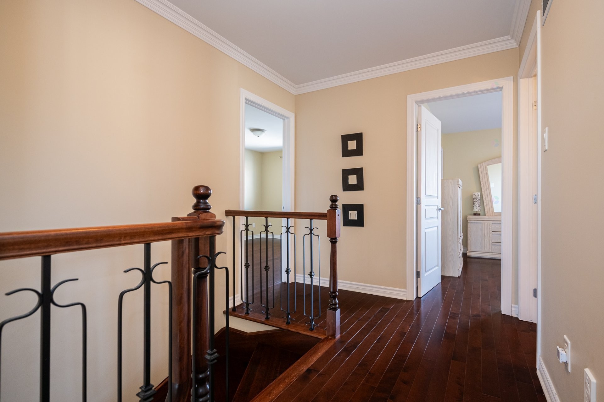 









4665


Rue Gaston-Chapleau

,
Laval (Chomedey),




QC
H7W0B5

