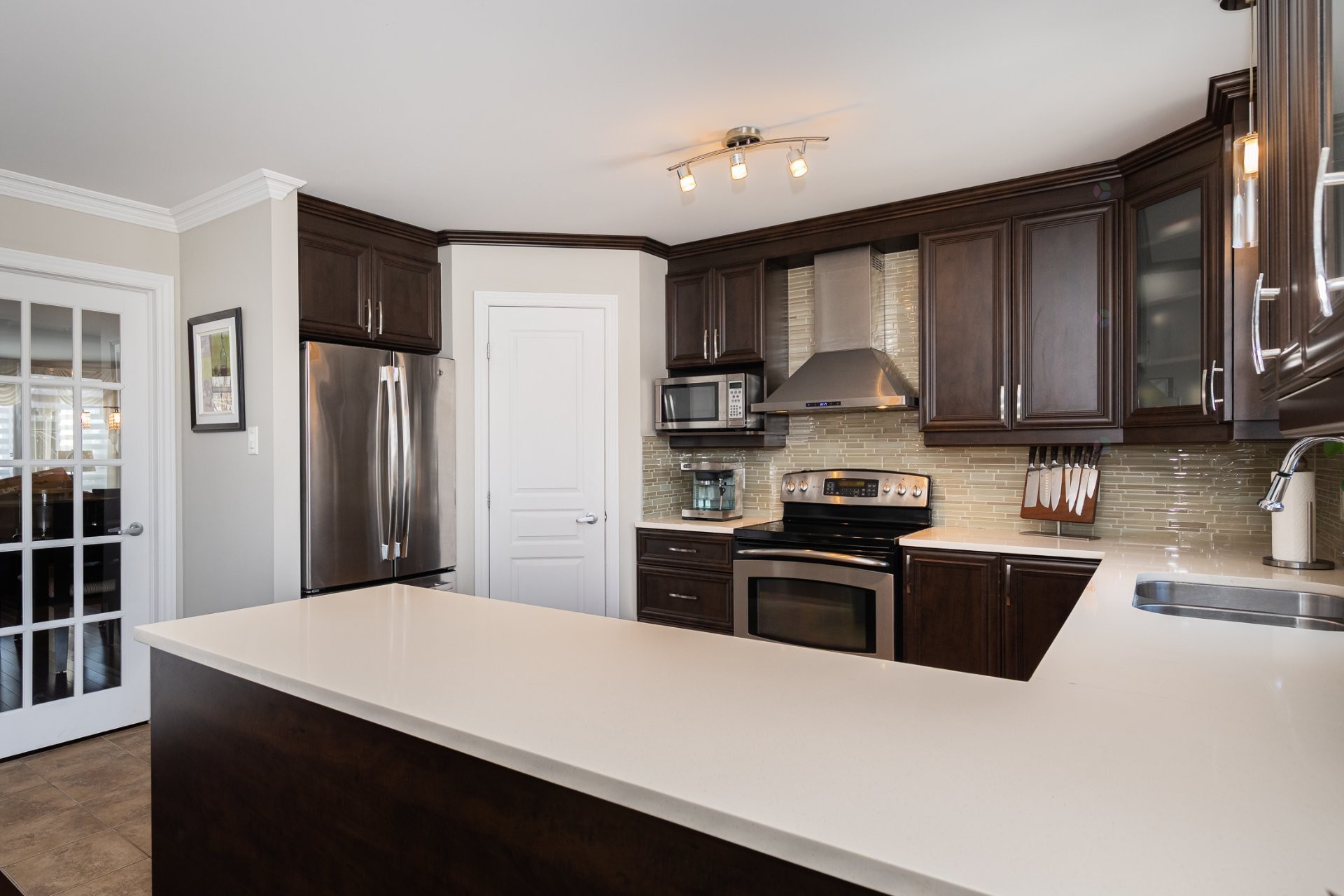 









4665


Rue Gaston-Chapleau

,
Laval (Chomedey),




QC
H7W0B5

