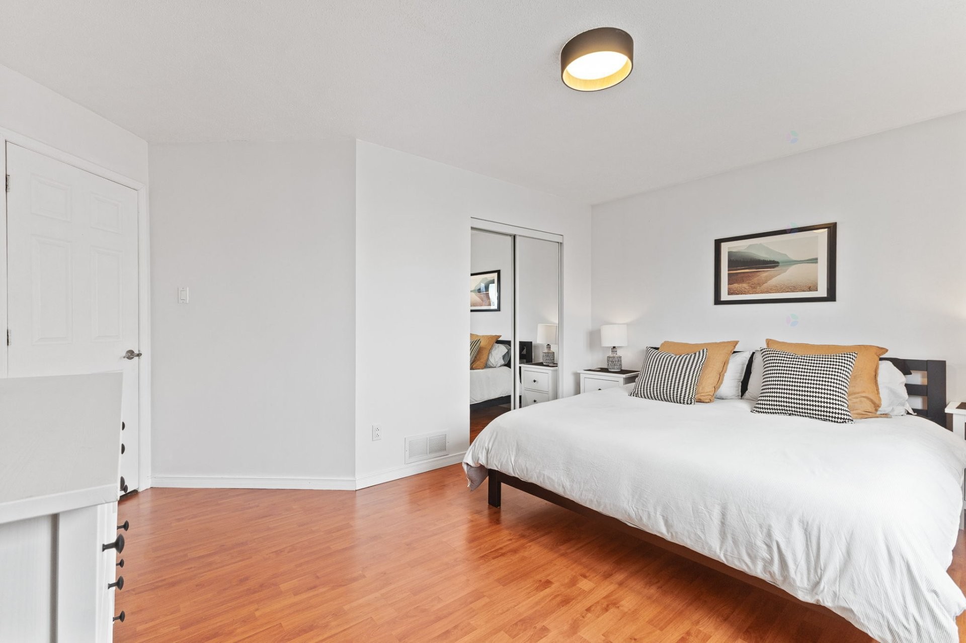 









526


Rue Davidson E.

,
Gatineau (Gatineau),




QC
J8R2V8

