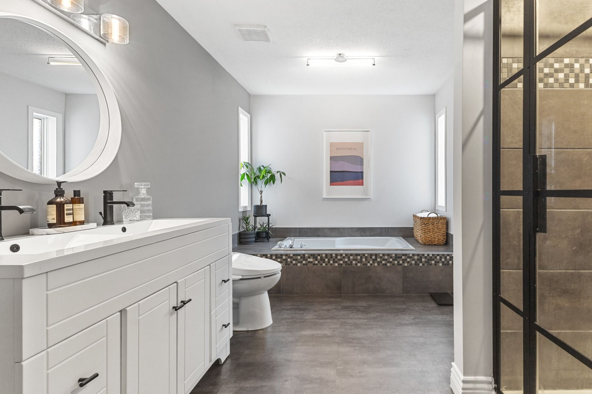 









526


Rue Davidson E.

,
Gatineau (Gatineau),




QC
J8R2V8

