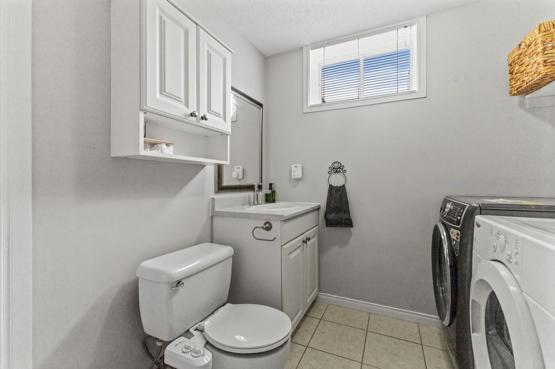 









526


Rue Davidson E.

,
Gatineau (Gatineau),




QC
J8R2V8

