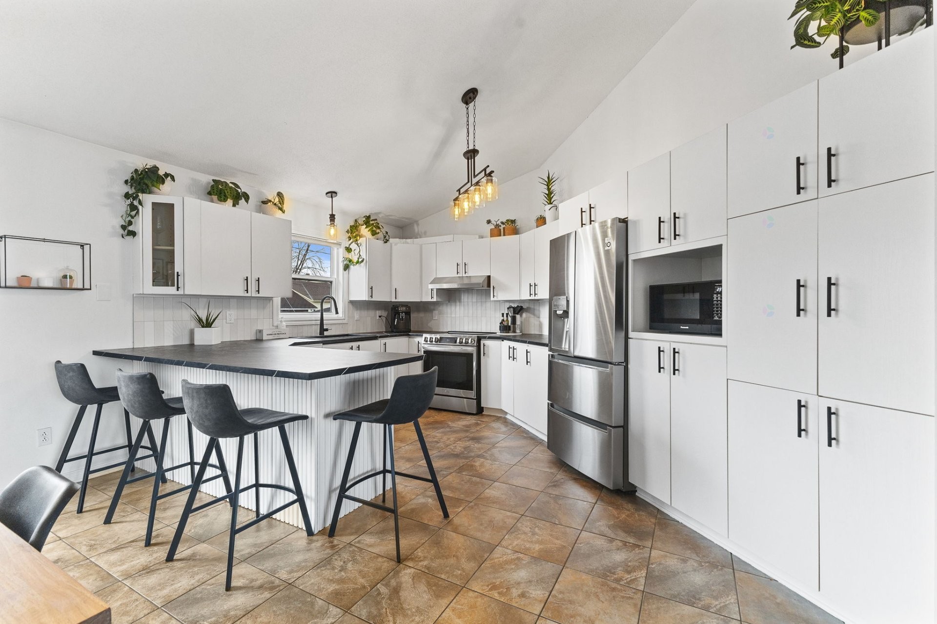 









526


Rue Davidson E.

,
Gatineau (Gatineau),




QC
J8R2V8

