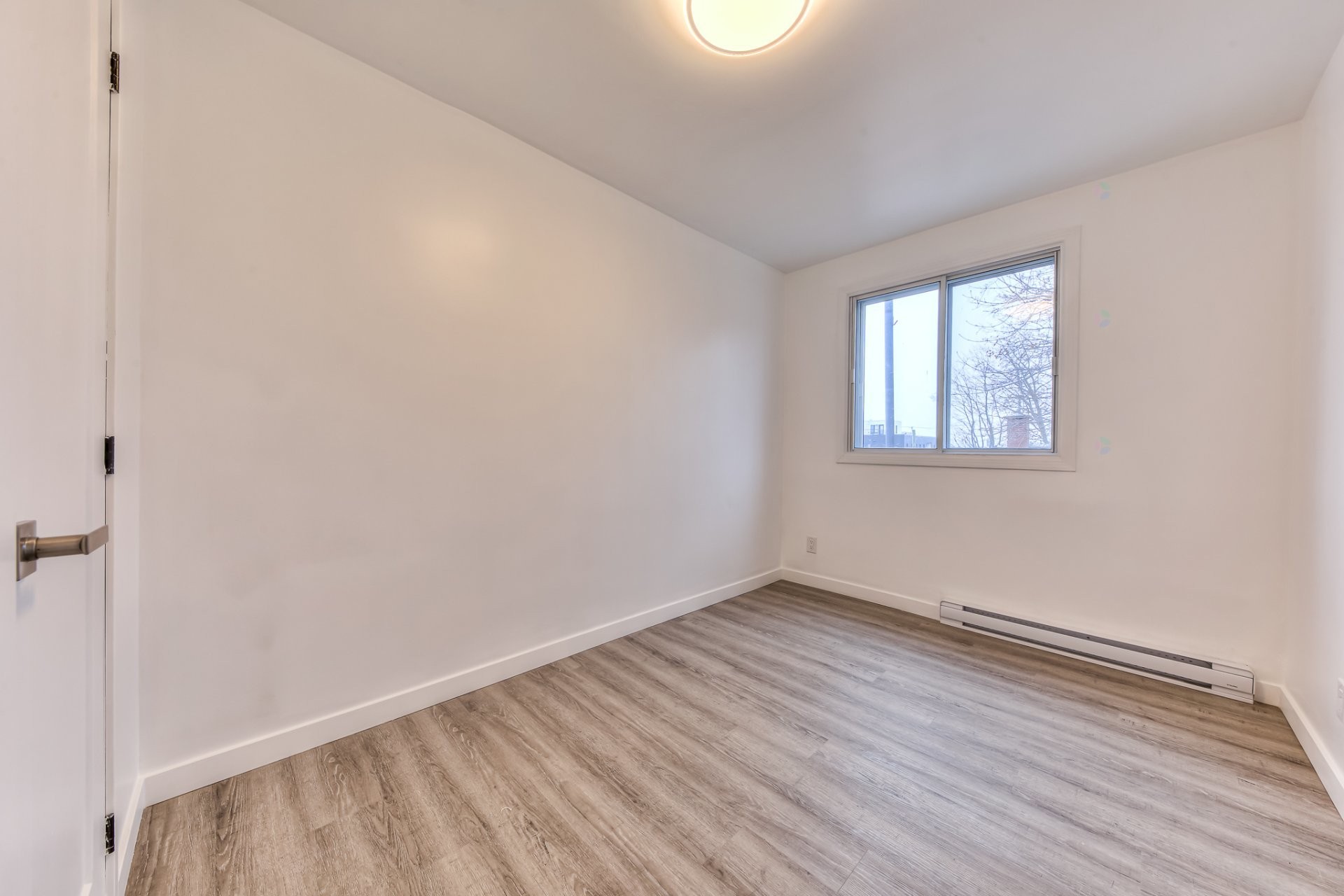 









150


18e Avenue

, 12,
Montréal (Lachine),




QC
H8S3P7

