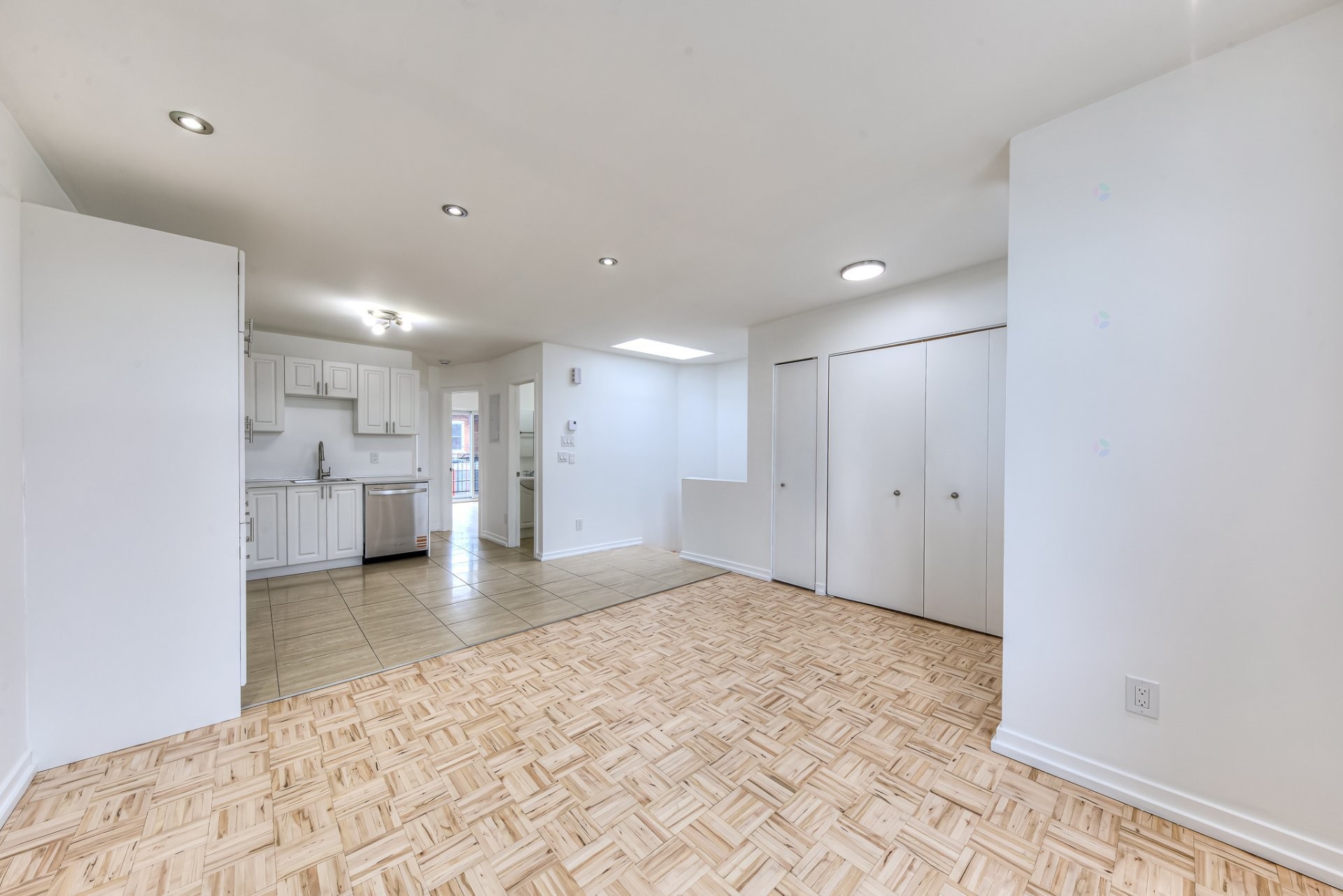 









389


3e Avenue

,
Montréal (Verdun/Île-des-Soeurs),




QC
H4G2X3

