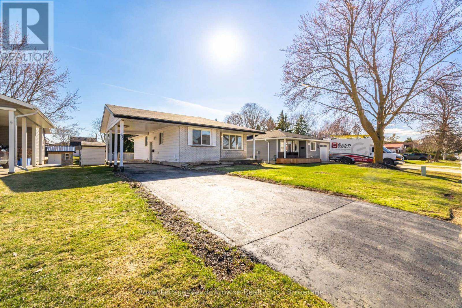 












680 RAGLAN STREET

,
Minto,




Ontario
N0G2P0

