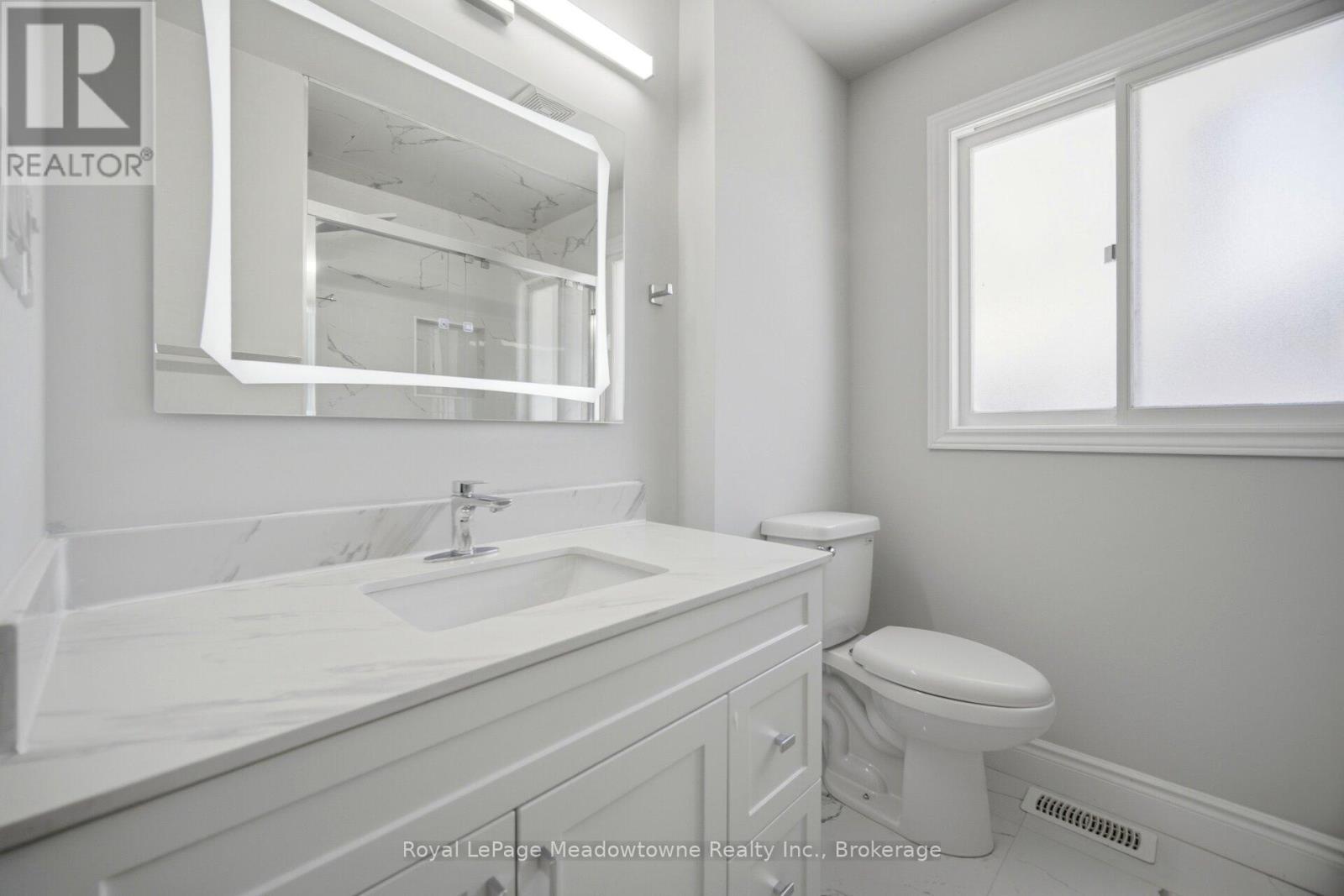 












680 RAGLAN STREET

,
Minto,




Ontario
N0G2P0

