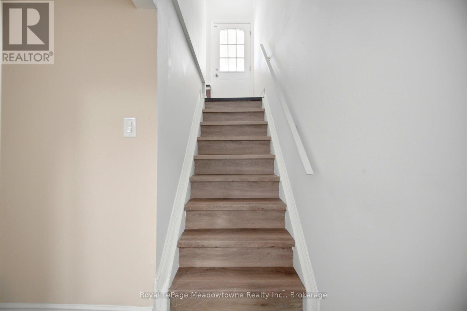 












680 RAGLAN STREET

,
Minto,




Ontario
N0G2P0

