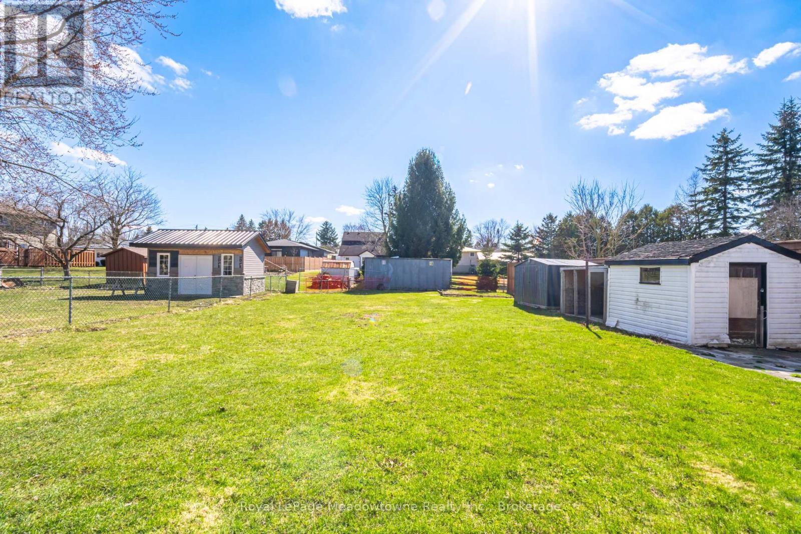 












680 RAGLAN STREET

,
Minto,




Ontario
N0G2P0

