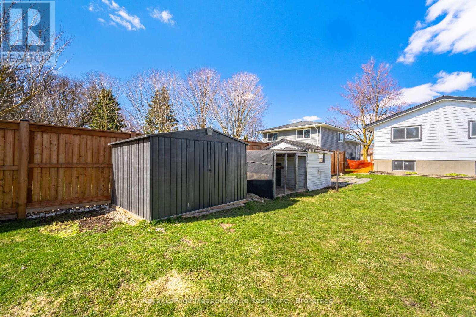 












680 RAGLAN STREET

,
Minto,




Ontario
N0G2P0


