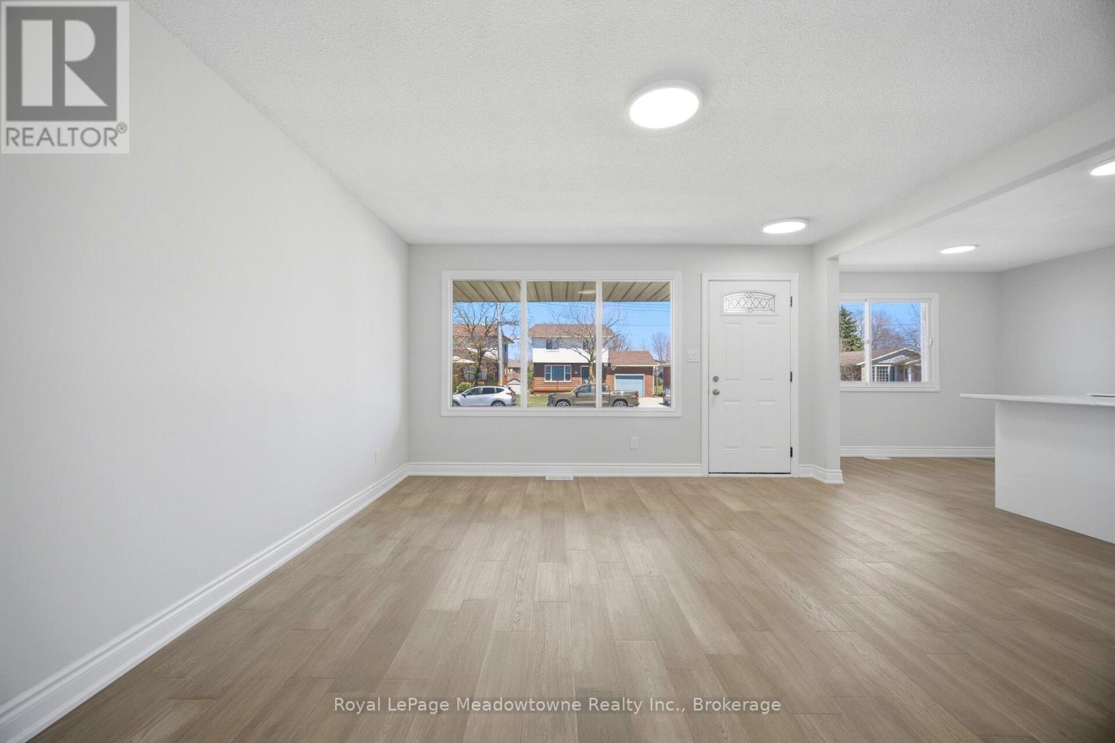 












680 RAGLAN STREET

,
Minto,




Ontario
N0G2P0

