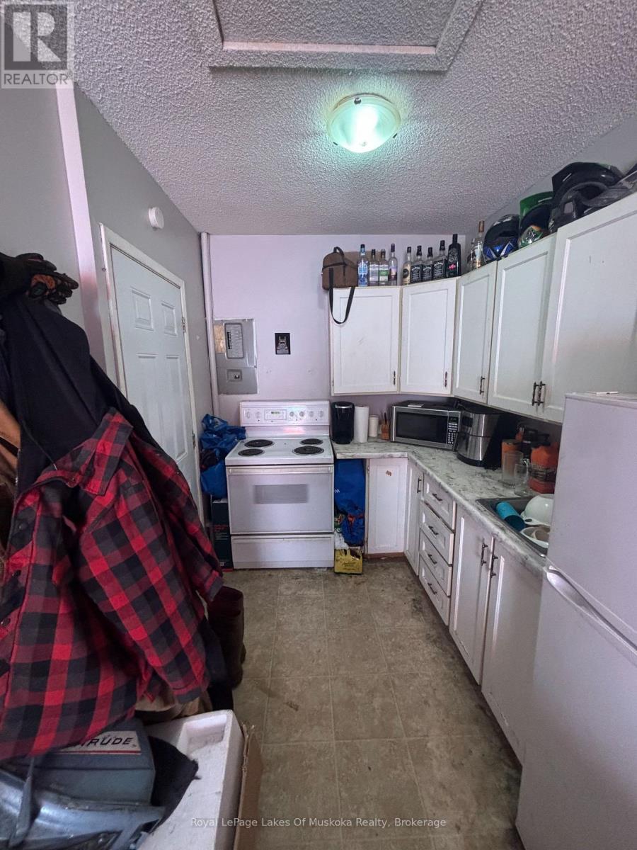 












120 ONTARIO STREET

,
Burk's Falls,




Ontario
P0A1C0

