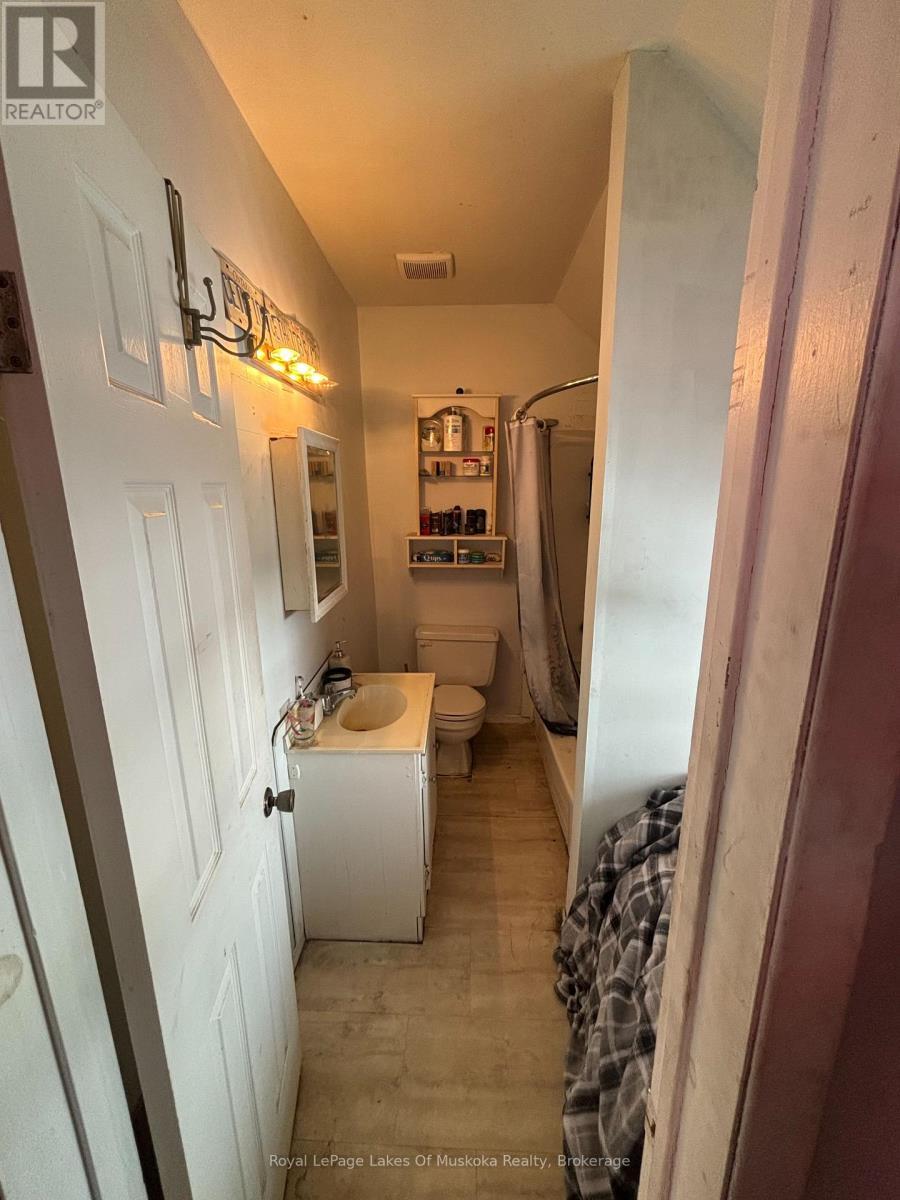 












120 ONTARIO STREET

,
Burk's Falls,




Ontario
P0A1C0

