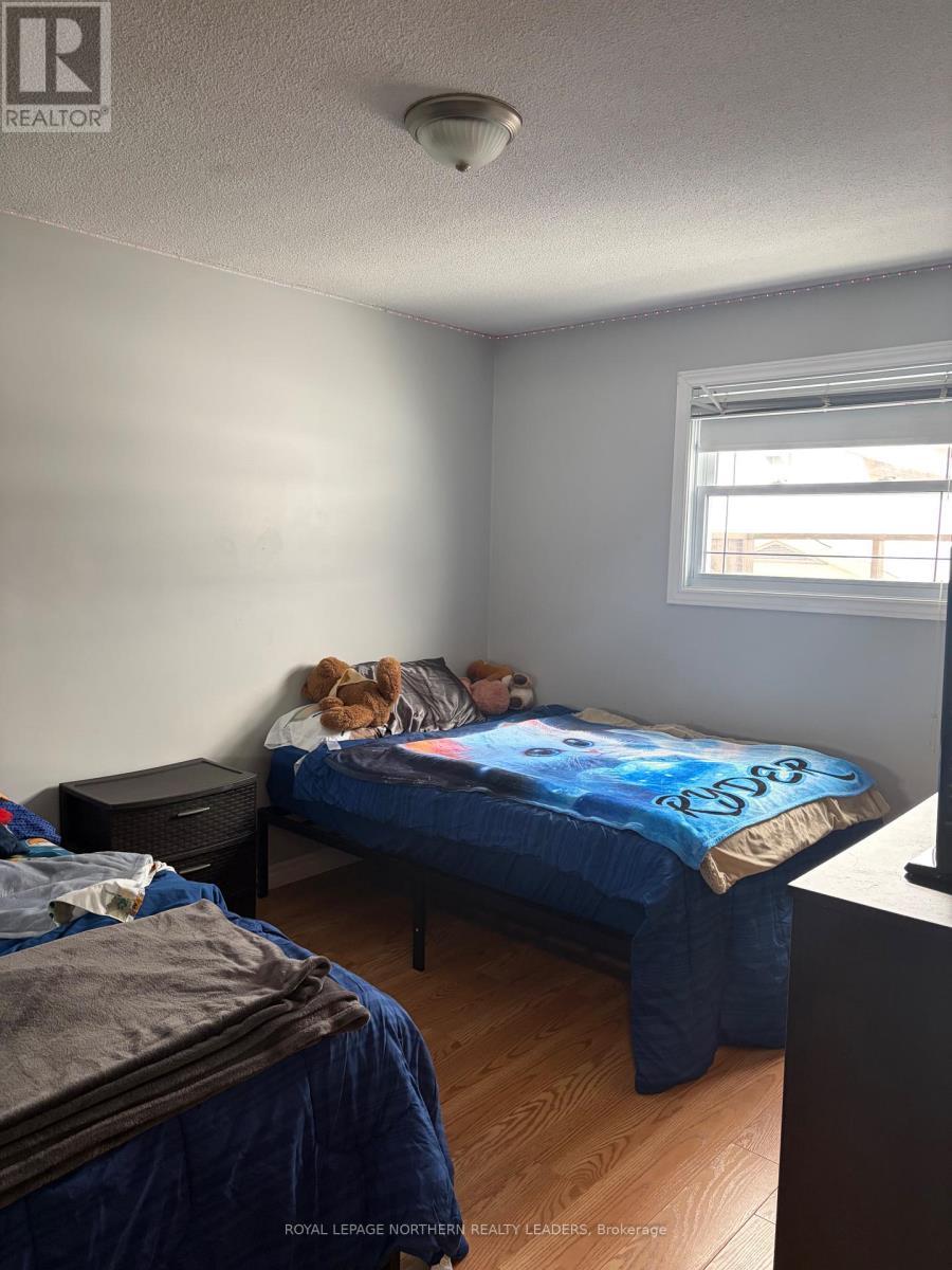 












429 ANN AVENUE

,
Timmins (TM - TNW - Algonquin to Jubilee),




Ontario
P4N4V3

