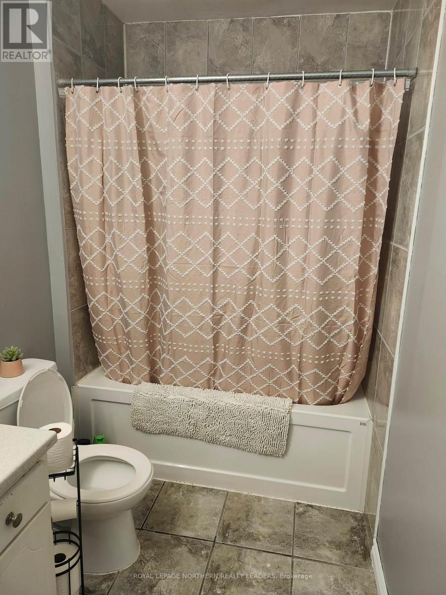 












429 ANN AVENUE

,
Timmins (TM - TNW - Algonquin to Jubilee),




Ontario
P4N4V3

