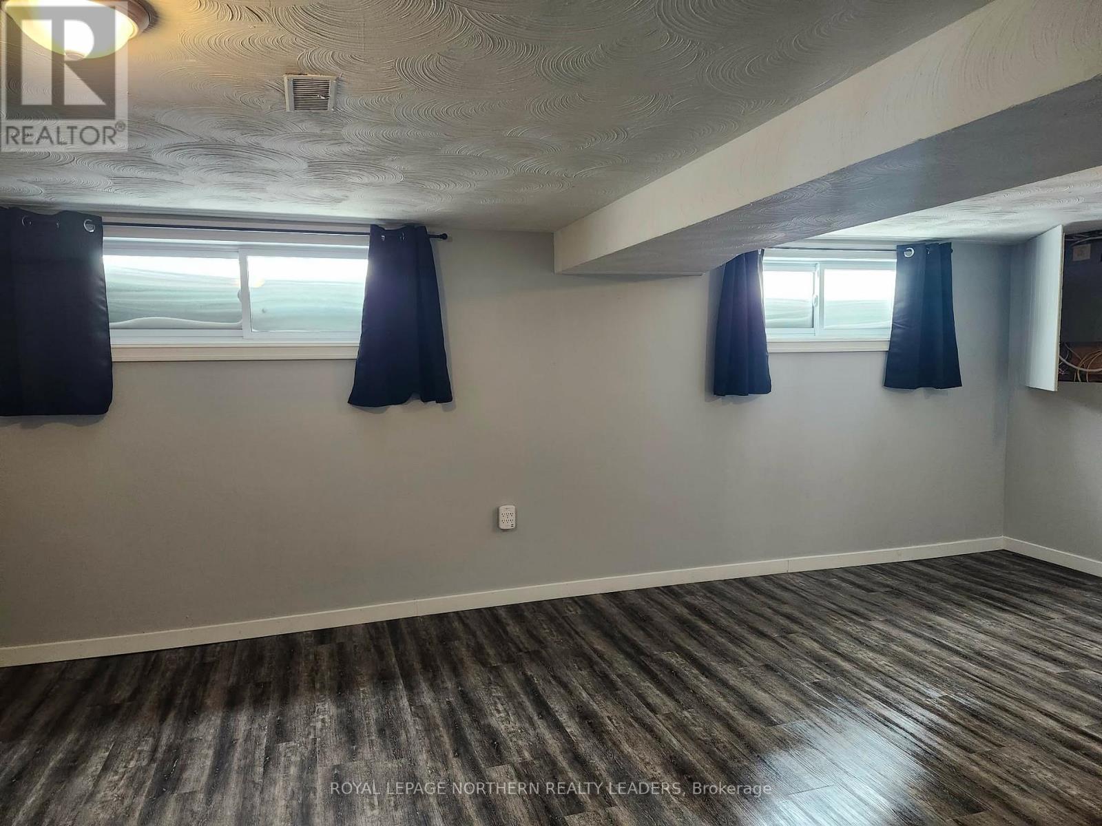 












429 ANN AVENUE

,
Timmins (TM - TNW - Algonquin to Jubilee),




Ontario
P4N4V3

