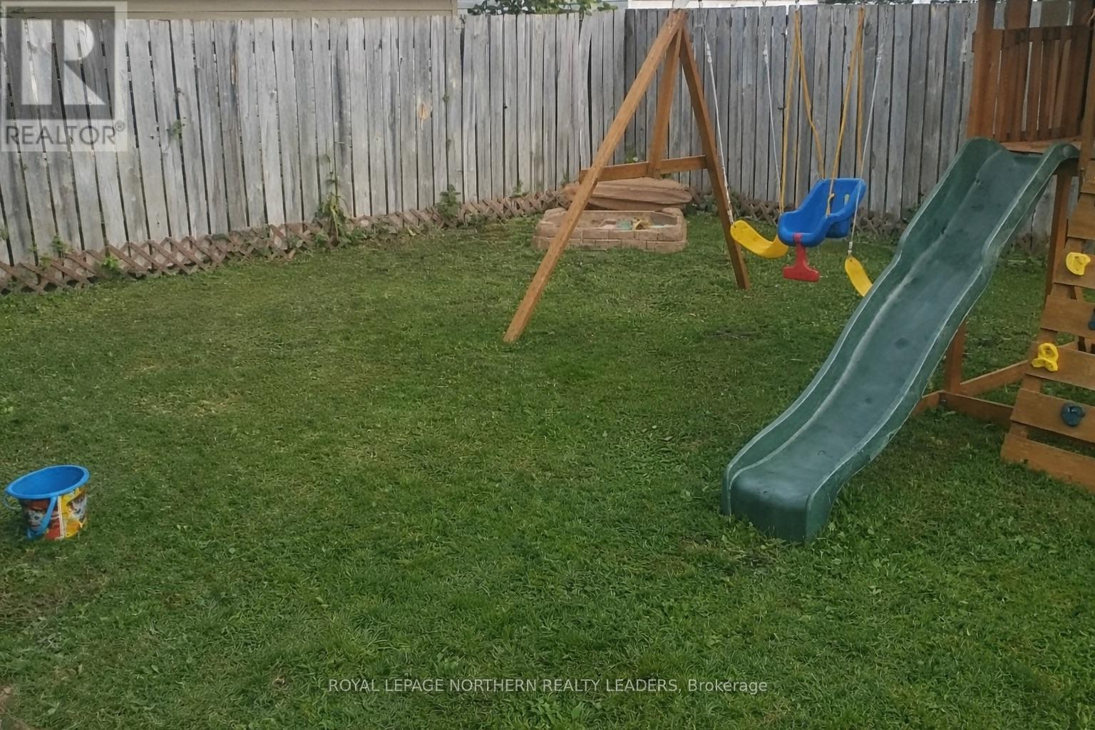 












429 ANN AVENUE

,
Timmins (TM - TNW - Algonquin to Jubilee),




Ontario
P4N4V3

