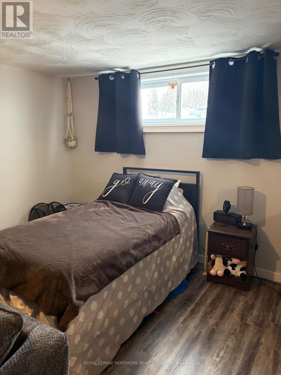 












429 ANN AVENUE

,
Timmins (TM - TNW - Algonquin to Jubilee),




Ontario
P4N4V3

