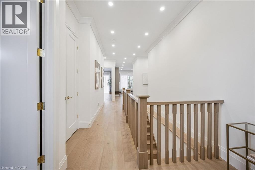 












24 DAVID Street

,
Ingersoll,




Ontario
N5C4E5

