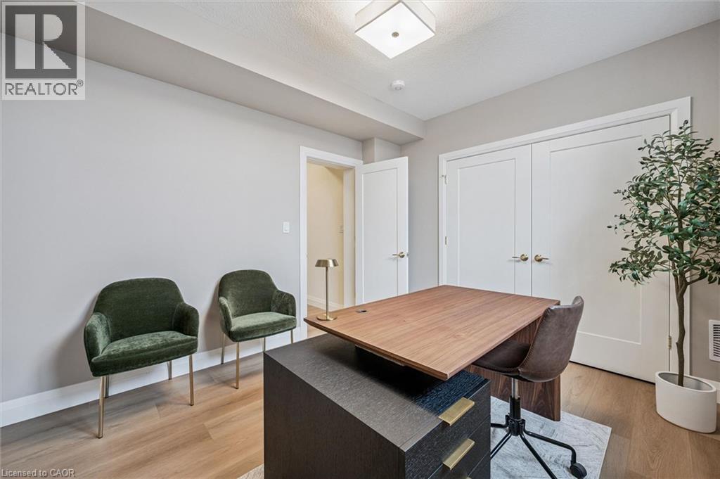 












24 DAVID Street

,
Ingersoll,




Ontario
N5C4E5

