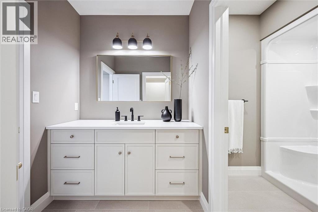 












24 DAVID Street

,
Ingersoll,




Ontario
N5C4E5

