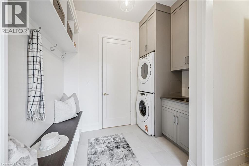 












24 DAVID Street

,
Ingersoll,




Ontario
N5C4E5

