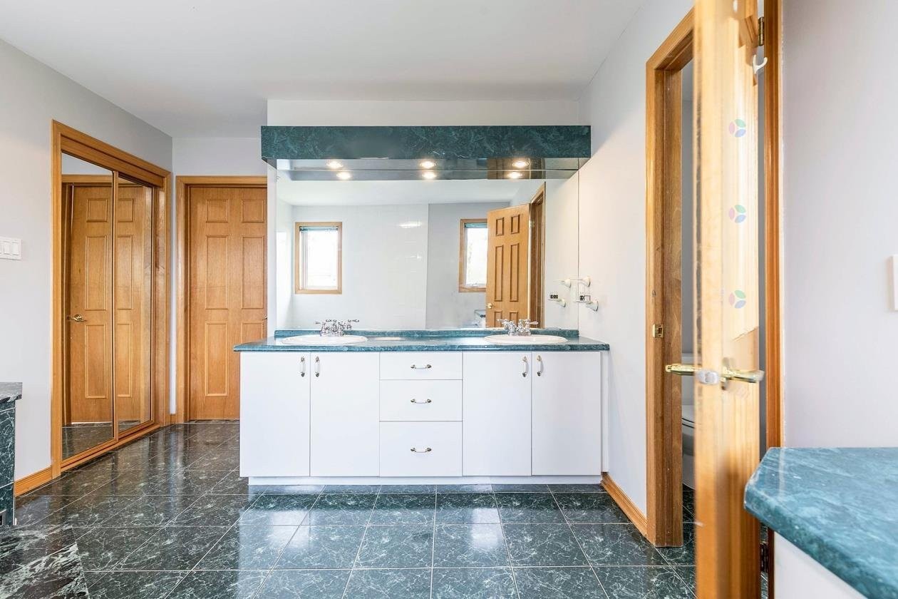 









28


Rue de la Caravelle

,
Kirkland,




QC
H9H4Z5

