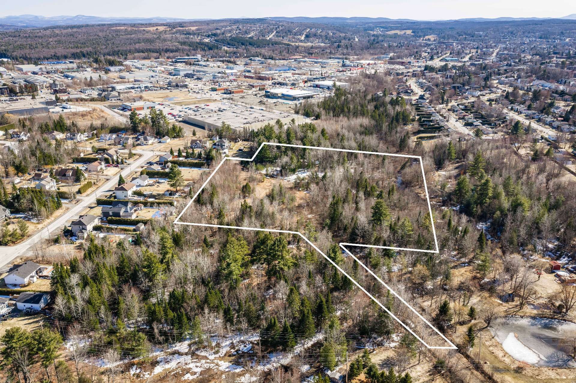 












Rue des Boisés

,
Magog,







QC
J1X6C3

