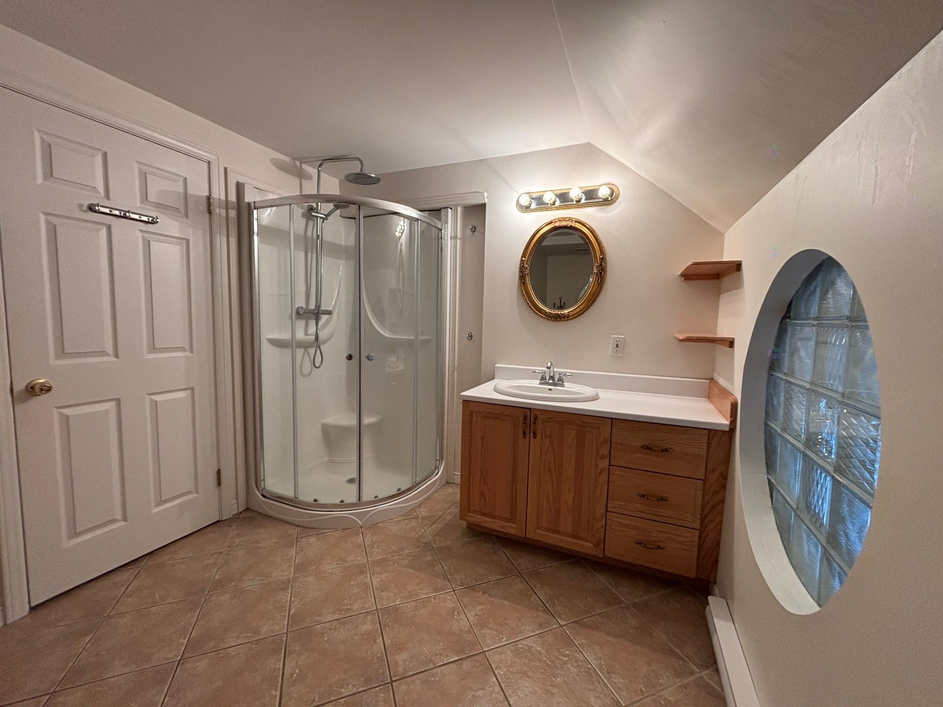 









13


Rue Curley

,
Sutton,




QC
J0E2K0

