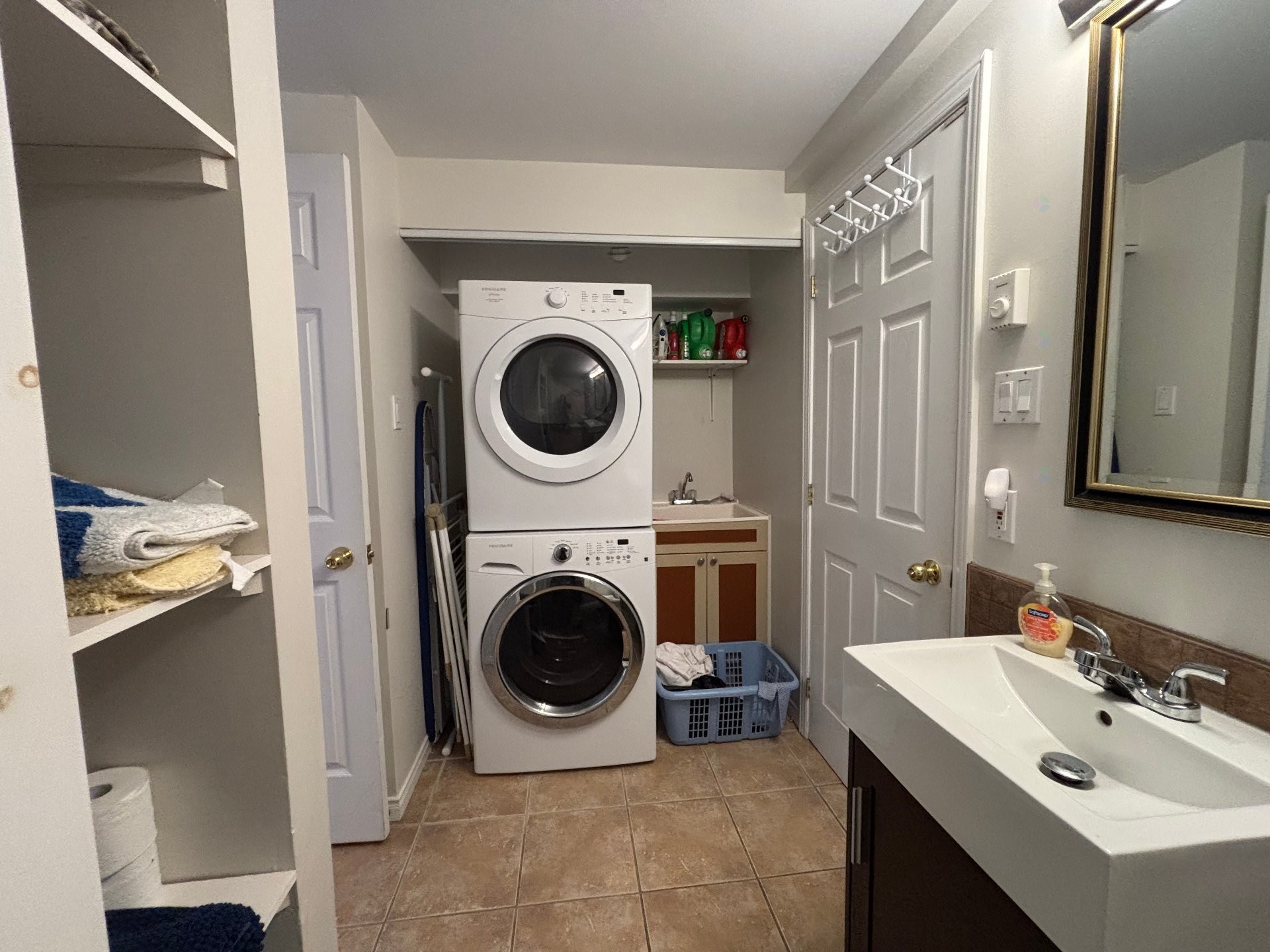 









13


Rue Curley

,
Sutton,




QC
J0E2K0

